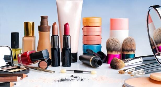 Περισσότερα καλλυντικά προϊόντα αποσύρονται από την αγορά