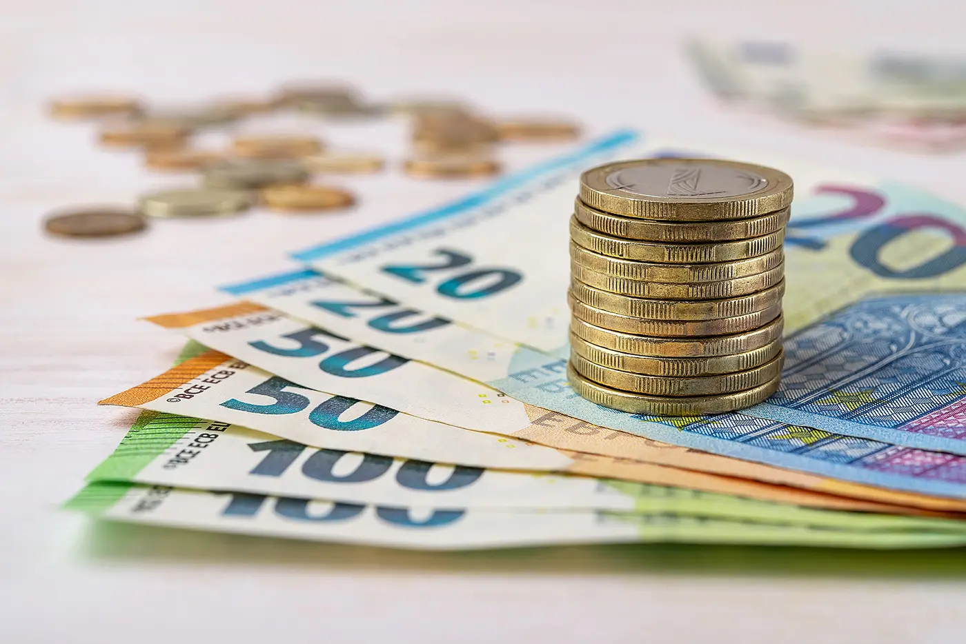 Επιζητούν (και) κατοχύρωση 38ωρου μέσω κατώτατου – Το υπόμνημα των συντεχνιών στον ΠτΔ