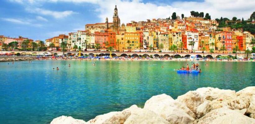 Το νησί που εξελίσσεται σε προορισμό παντός καιρού