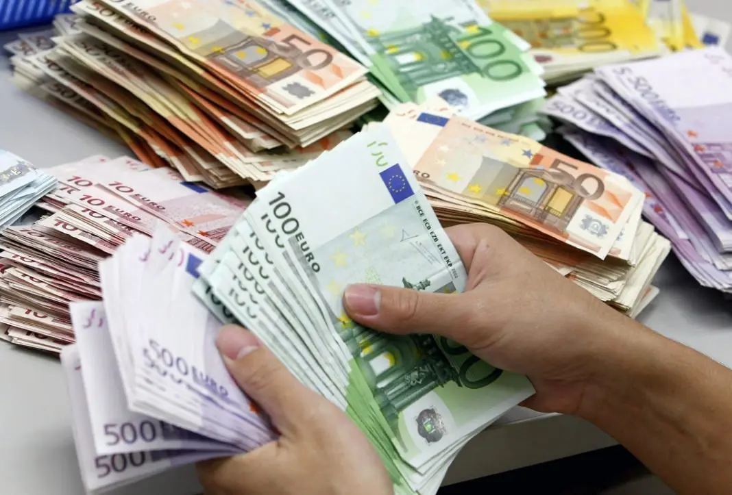 €44 εκατ. πιο κάτω οι καταθέσεις τον Ιούνιο - Αύξηση €234 εκατ. στα δάνεια