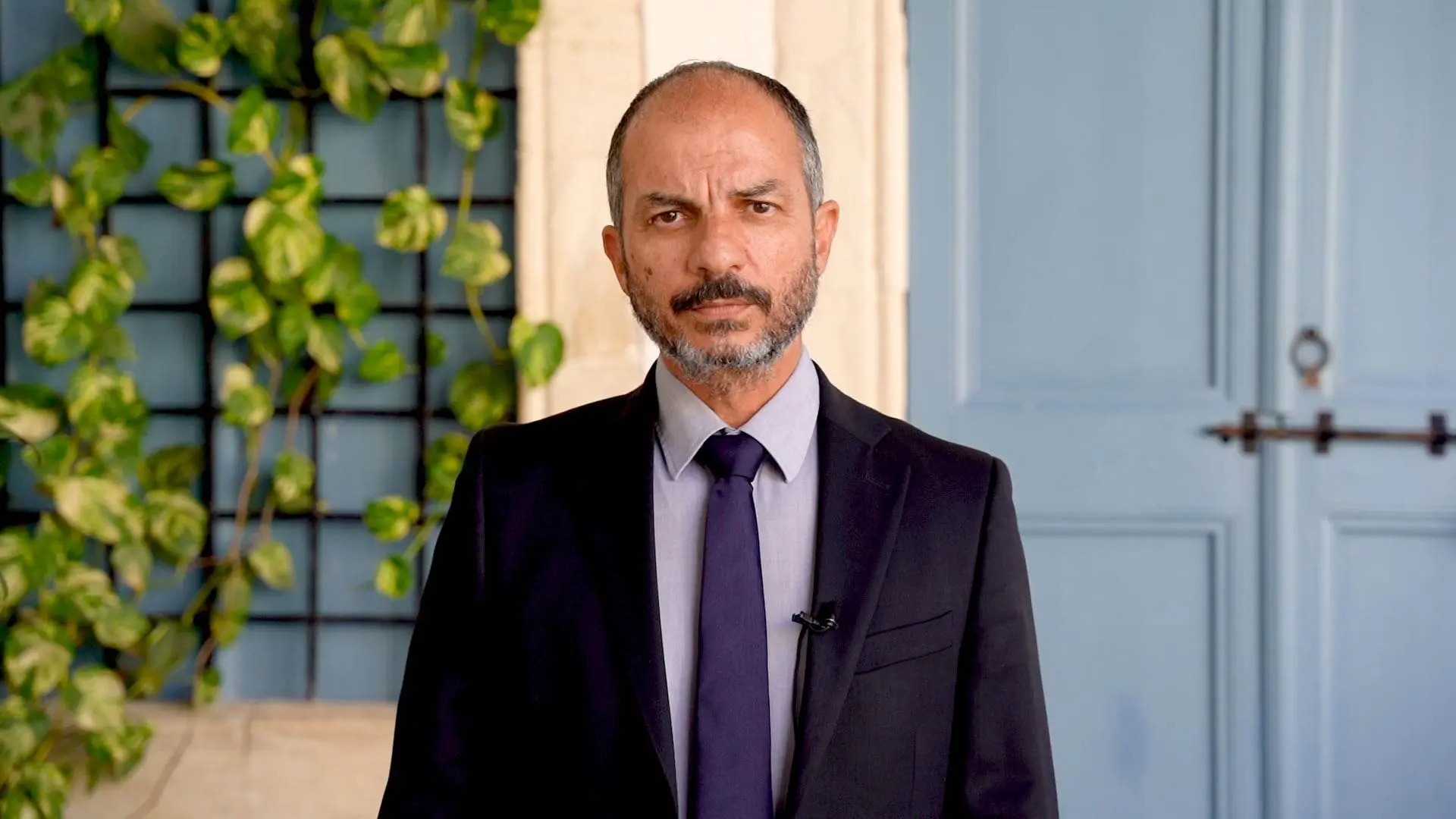 Ξεφεύγουν οι τιμές οικιών και διαμερισμάτων