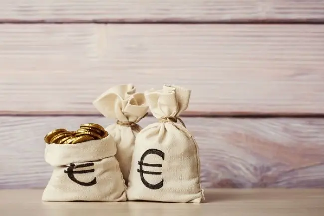 Οι έκτακτοι αύξησαν τον αριθμό των κυβερνητικών υπαλλήλων