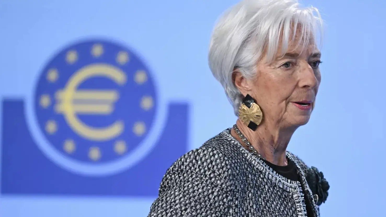 Λαγκάρντ: Καμία δέσμευση από ΕΚΤ για τα επιτόκια λόγω εμπορικής αβεβαιότητας
