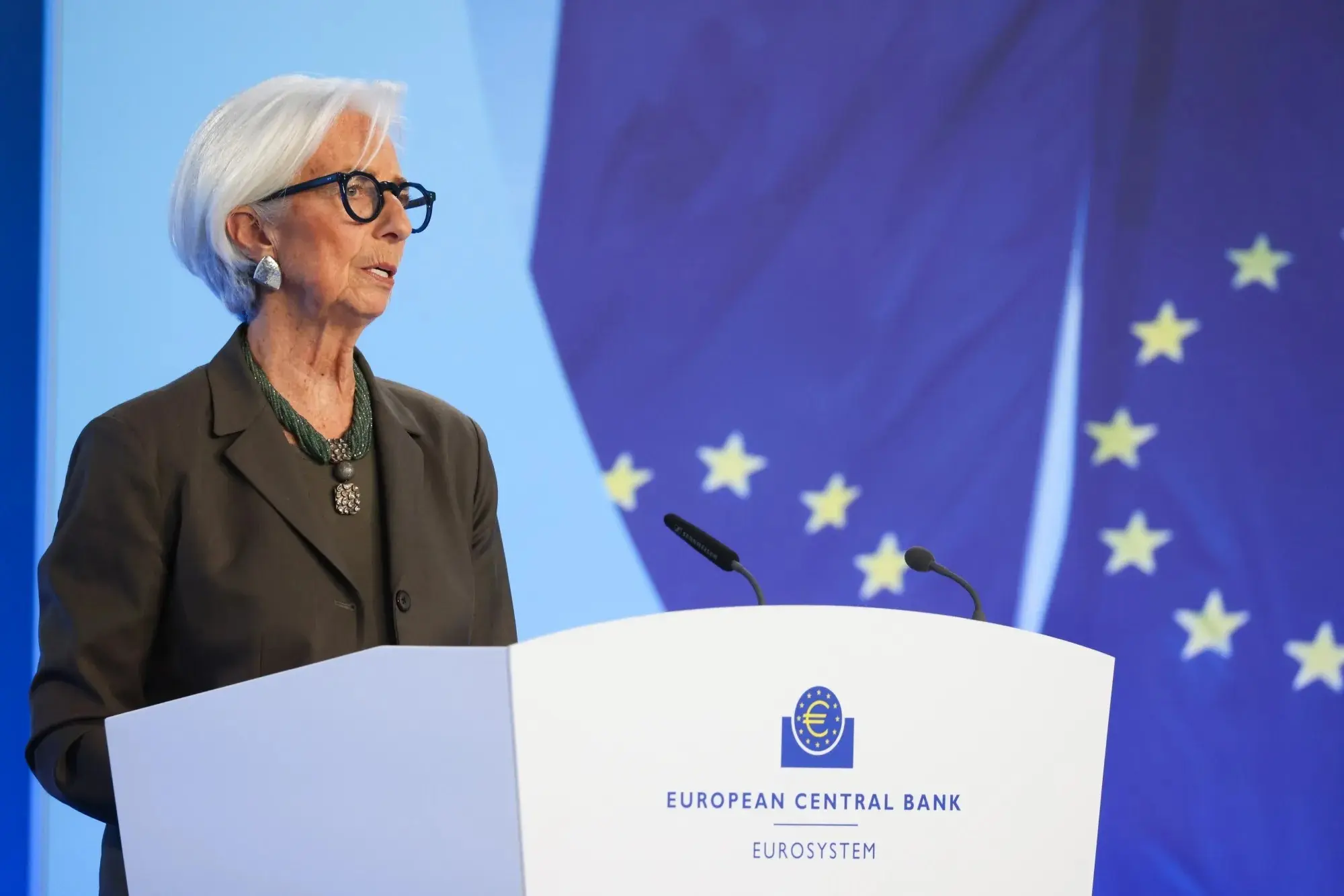 ΕΚΤ: Χτυπάει καμπανάκι στην ΕΕ για άμεση δράση στην οικονομία – Ζητάει πέντε μέτρα για να σωθεί η ανάπτυξη