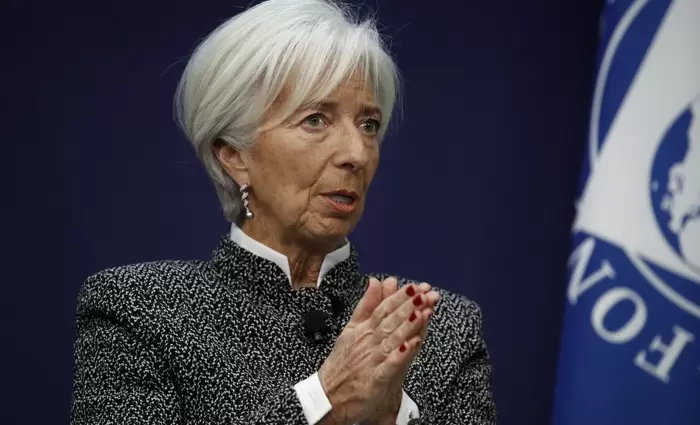 Λαγκάρντ: Ήπια επιβράδυνση της ανάπτυξης στην ευρωζώνη