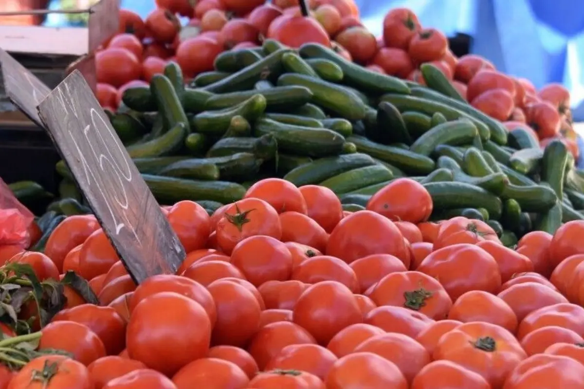 Εισάγουν φθαρτά με ορμόνες στην αγορά και τα βαφτίζουν κυπριακά - «Τους πιάσαμε στα πράσα»