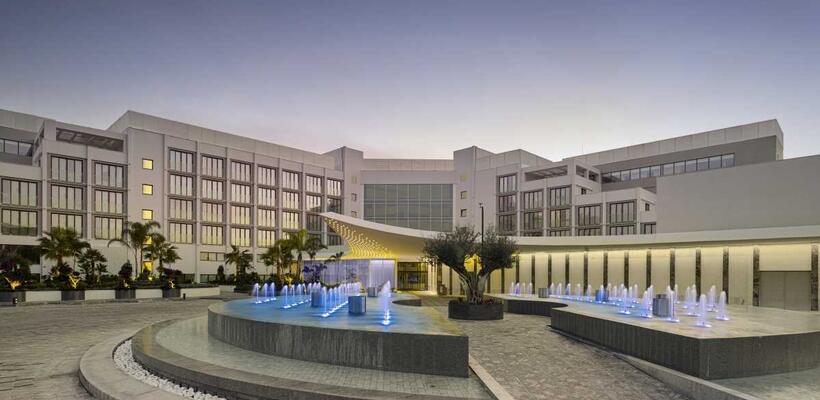 Άνοιξε τις πύλες του σήμερα το πολυτελές Parklane στην Λεμεσό (pics)