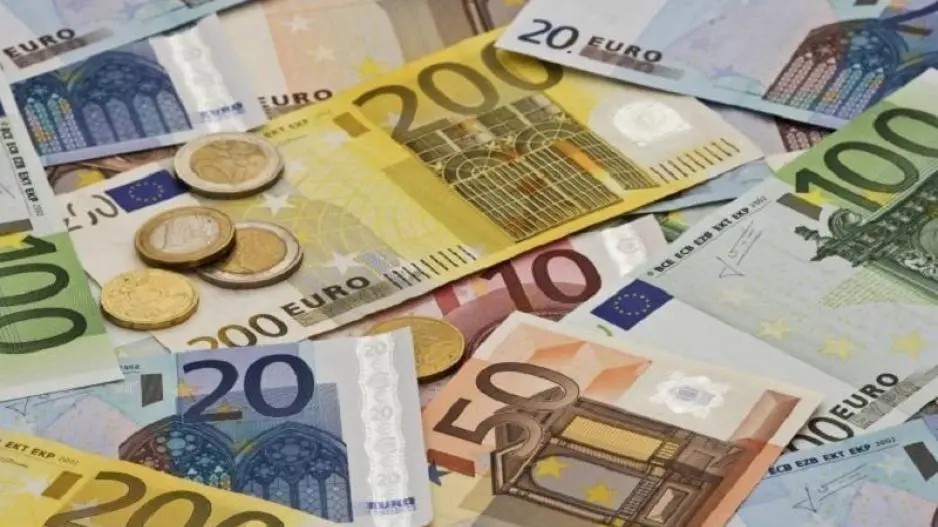 Στα €218,4 εκ. μειώθηκε το έλλειμμα το β’ τρίμηνο