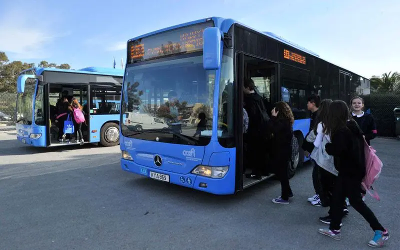 Υπ. Μεταφορών: Συντονισμός σχεδίου για τις δημόσιες μεταφορές φοιτητών