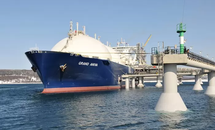 Εκτοξεύεται η γερμανική ζήτηση για ρωσικό LNG μέσω ευρωπαϊκών λιμανιών