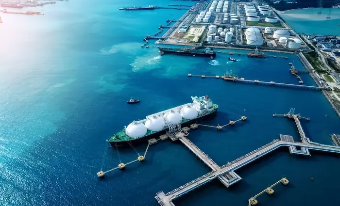 Παγκόσμιο κυνήγι για προμήθειες LNG πυροδοτεί η Ευρώπη