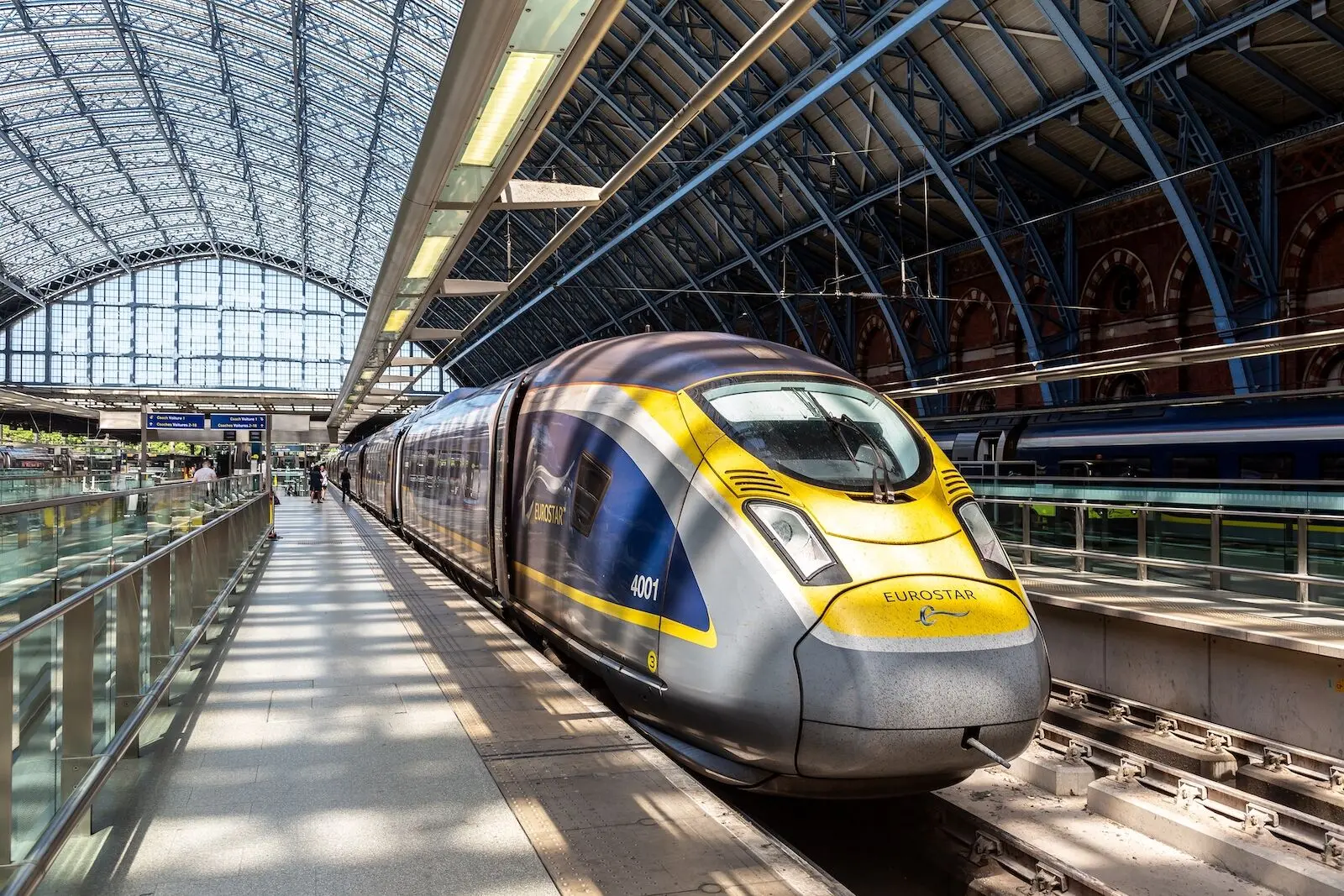 Πολλά δρομολόγια της Eurostar ματαιώθηκαν λόγω πλημμύρας στην Αγγλία