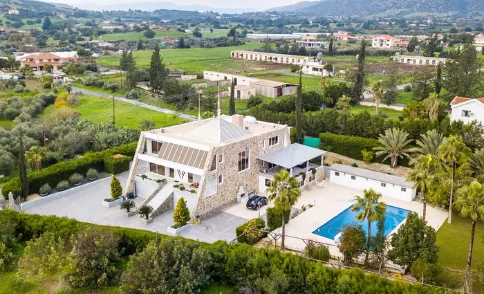 Νέα ακίνητα για δημοπρασία από την BidX1