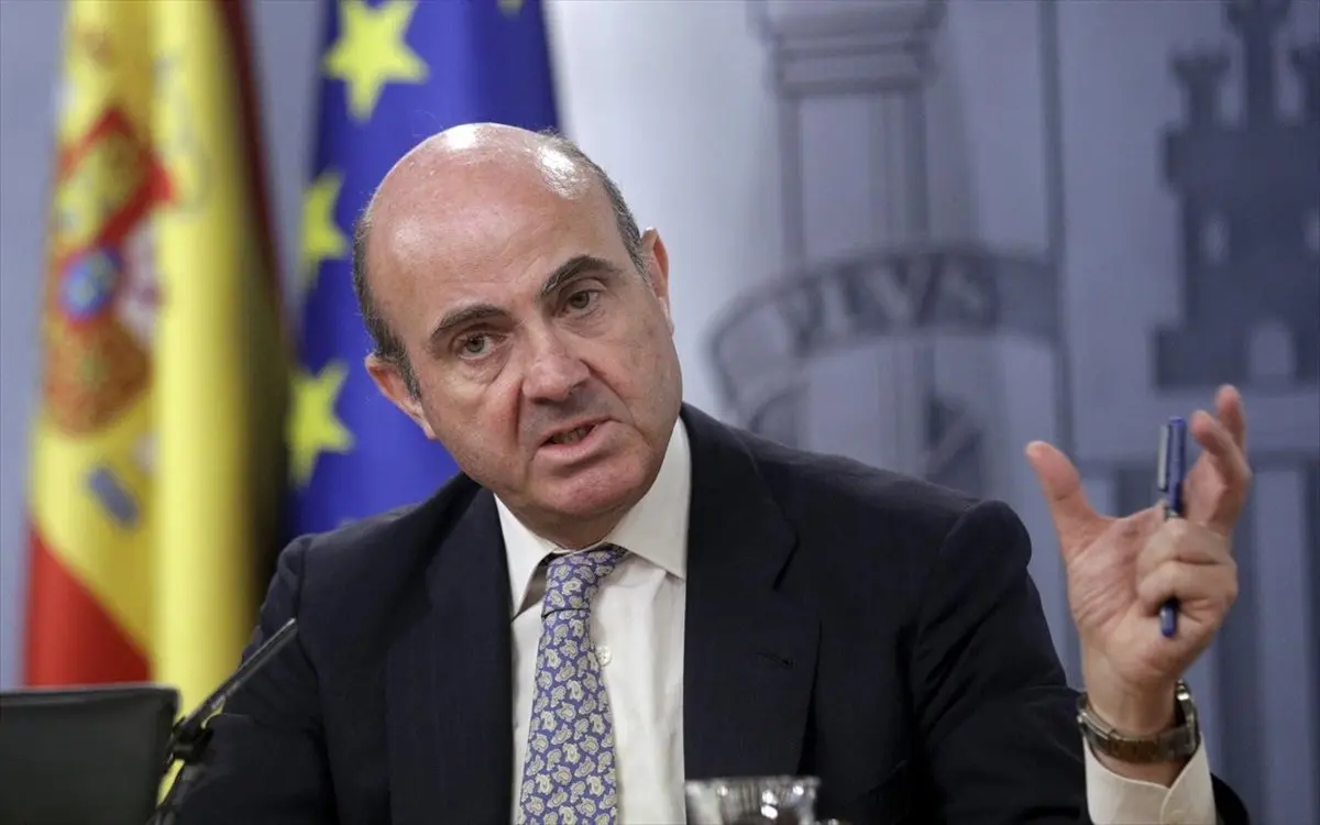 Ντε Γκίντος: Η ρωσική εισβολή θα ανεβάσει τον πληθωρισμό κατά 5%