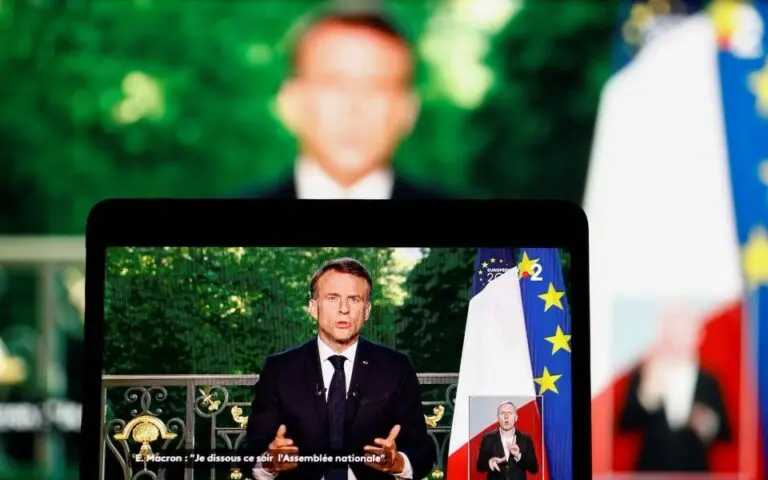 Capital Economics: Τι σημαίνει το ριψοκίνδυνο στοίχημα του Macron