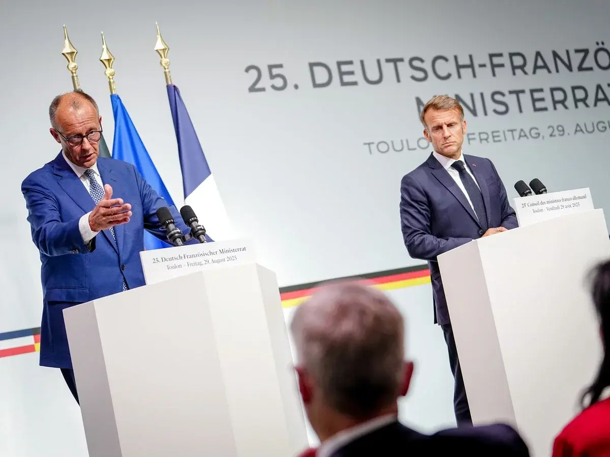 Η… ψηφιακή απάντηση Μακρόν – Μερτς στον Τραμπ