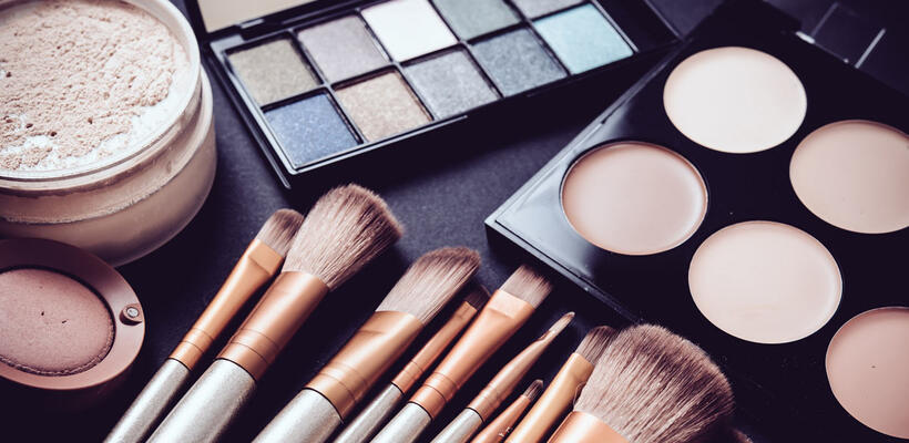 Σε ανοδική τροχιά η αγορά καλλυντικών