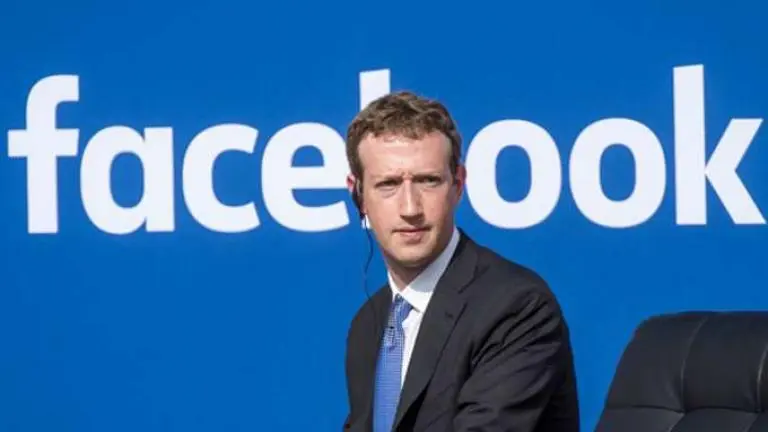 Facebook: «Κάνε απολύσεις και μη ρίχνεις λεφτά στο metaverse» λένε επενδυτές στον Ζάκερμπεργκ