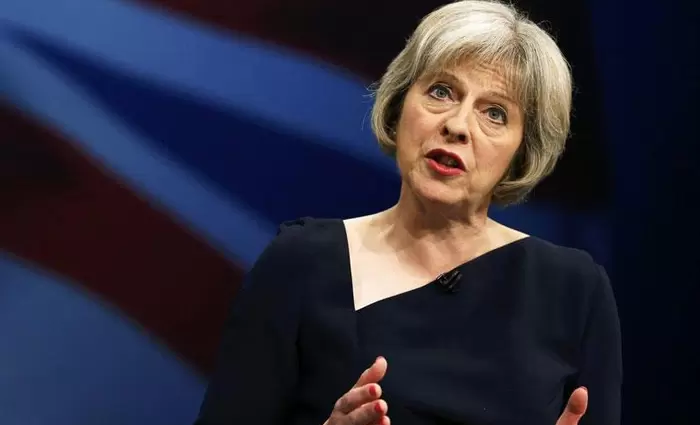 Μέι: «Αδικαιολόγητοι» οι αμερικανοί δασμοί