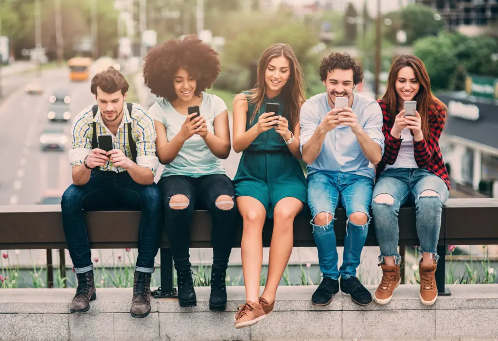 Οι Άγγλοι Millennials πληρώνουν πολλούς φόρους για λίγα πλεονεκτήματα 