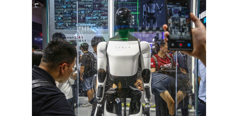 Έλον Μασκ εναντίον Κίνας για την «πρωτιά» στη ρομποτική