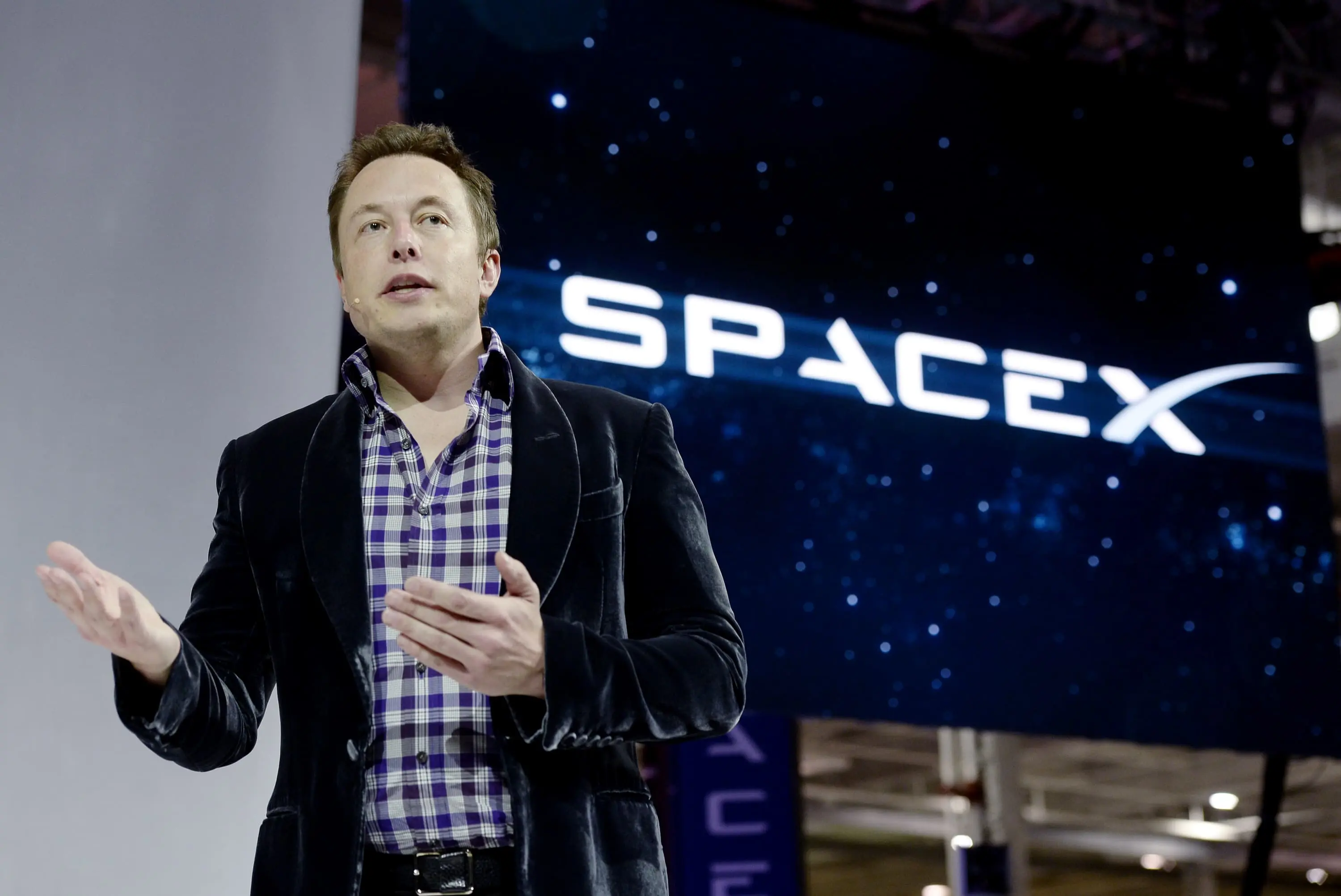 Γιατί ο Μασκ ξαφνικά βιάζεται για IPO της SpaceX