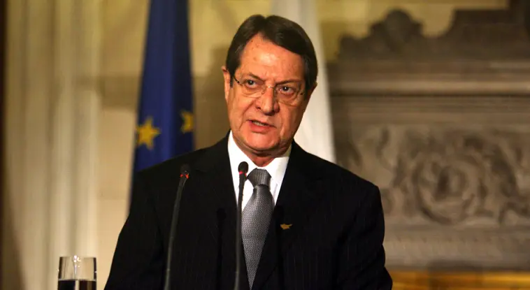 Έκθεση για τους συμψηφισμούς δανείων-καταθέσεων ζήτησε ο ΠτΔ
