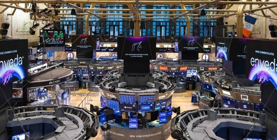 Wall Street: «Ανάσα» μετά τη δέσμευση Τραμπ ότι δεν θα χρησιμοποιήσει βία για τη Γροιλανδία