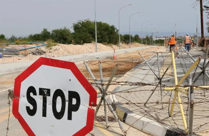 Ο δρόμος της «Πανδώρας» το οδόφραγμα Δερύνειας