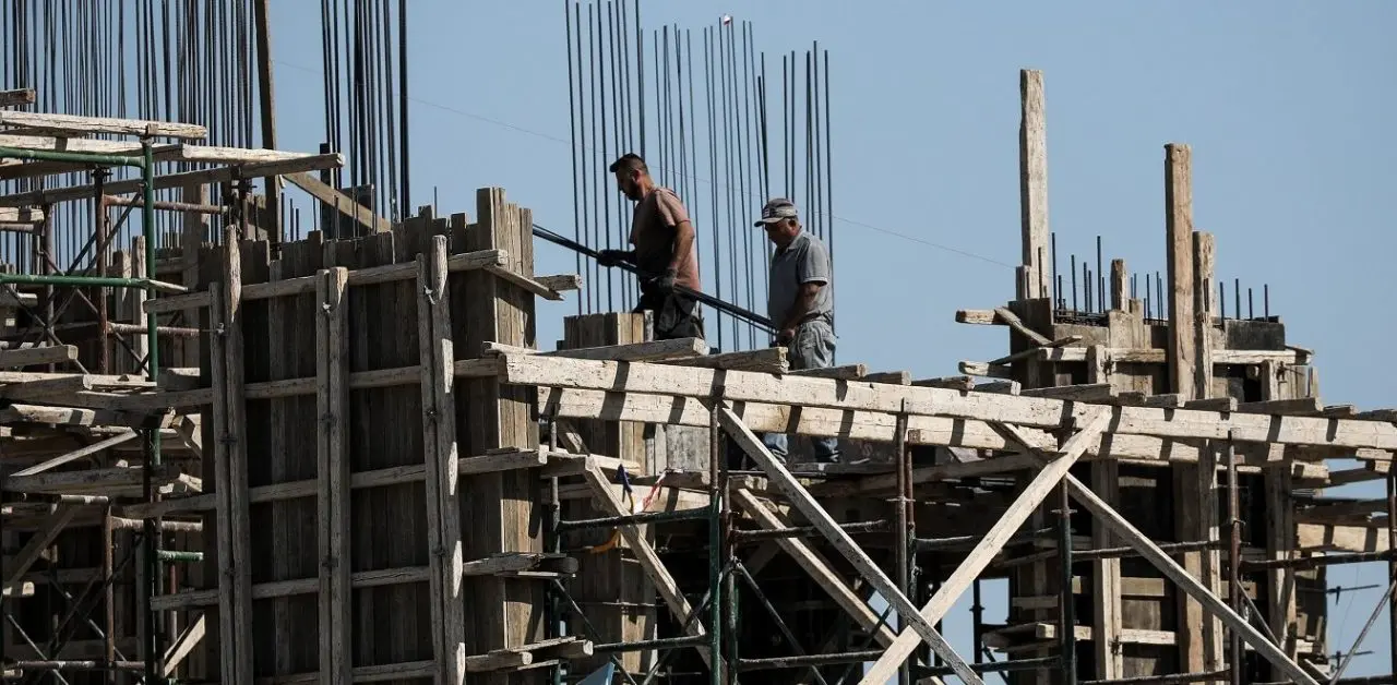 Πρόστιμο 10.000 ευρώ σε εταιρεία για τραυματισμό εργαζόμενου