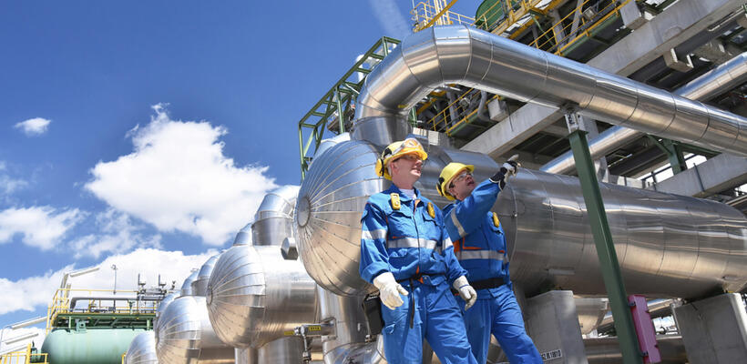 Η ENI απομακρύνεται από το πετρέλαιο και επενδύει στο φυσικό αέριο