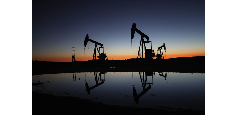 Πετρελαϊκή καταιγίδα: Τέσσερα απειλητικά σενάρια στη σκιά πιθανής επίθεσης των ΗΠΑ στο Ιράν