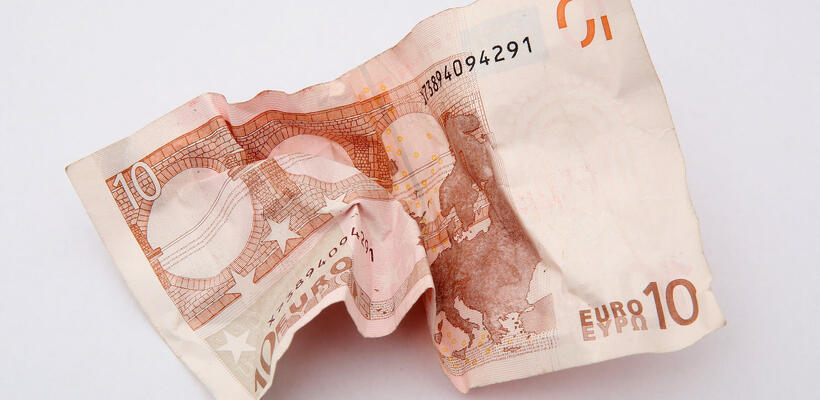 48% των Ελλήνων ζουν κάτω από το όριο της φτώχειας 