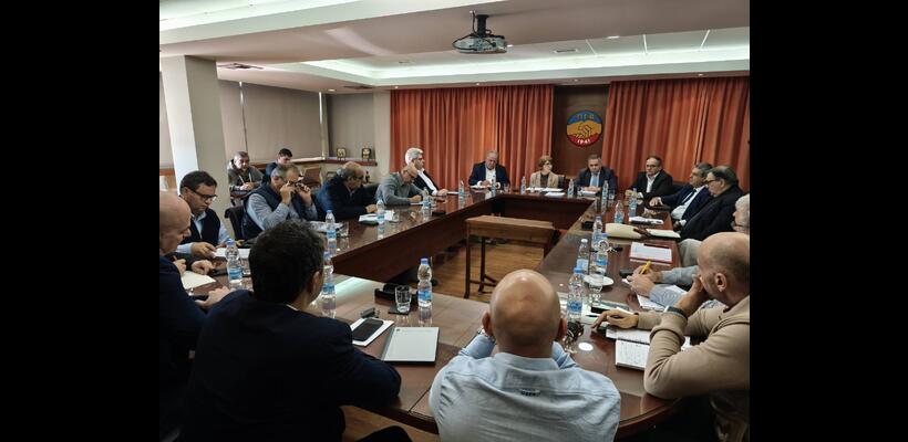 Κλείδωσε στόχους και αίτημα για ραντεβού με τον ΠτΔ η πανσυνδικαλιστική