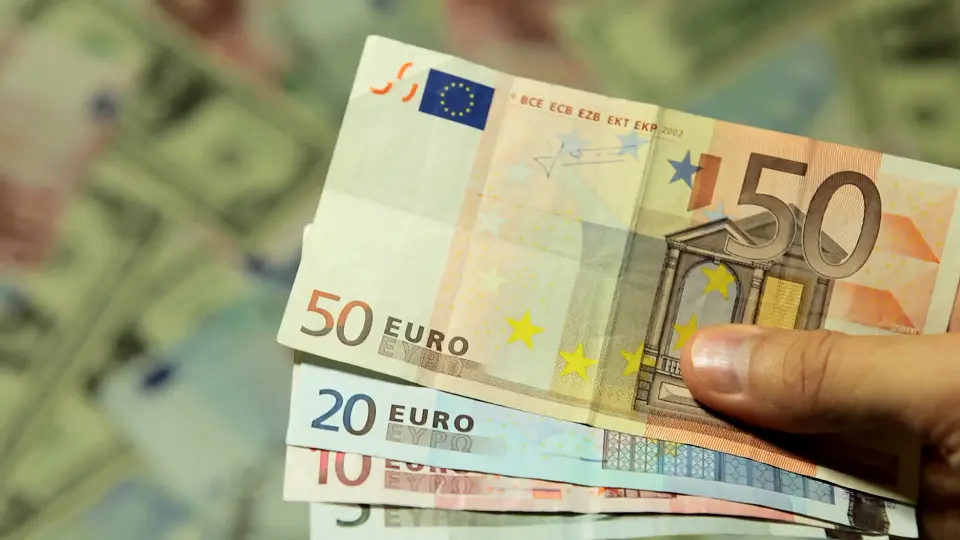 Μισό μισθό Χριστουγέννων πήραν οι εργαζόμενοι της TGS