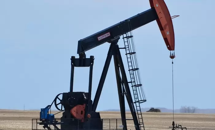 Πετρέλαιο: Κάτω από τα 80 δολ. υποχωρεί το Brent στον απόηχο των εξαγγελιών Τραμπ