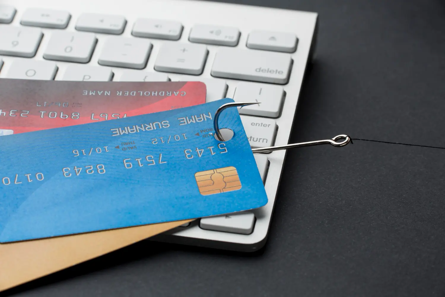 Ψεύτικα e-mails για «επιστροφή φόρου» - Στήνουν παγίδα σε πολίτες