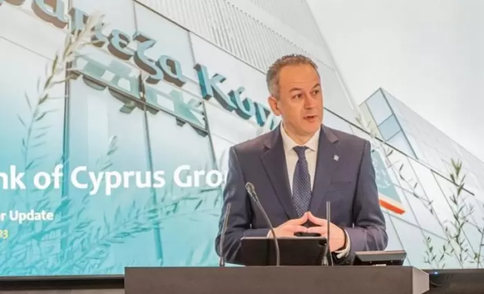 Πανίκος Νικολάου: Τι είναι τελικά «υπερκέρδος»; Πώς απαντά για φόρο τραπεζών, εκποιήσεις και αξιοπιστία