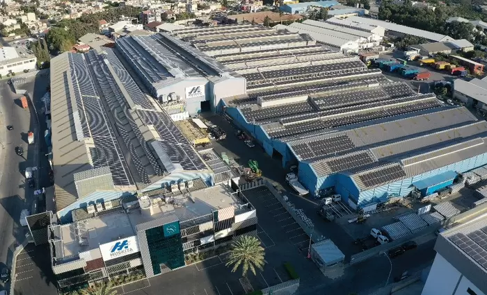 Εγκατάσταση φωτοβολταικού συστήματος οροφής από την Conercon