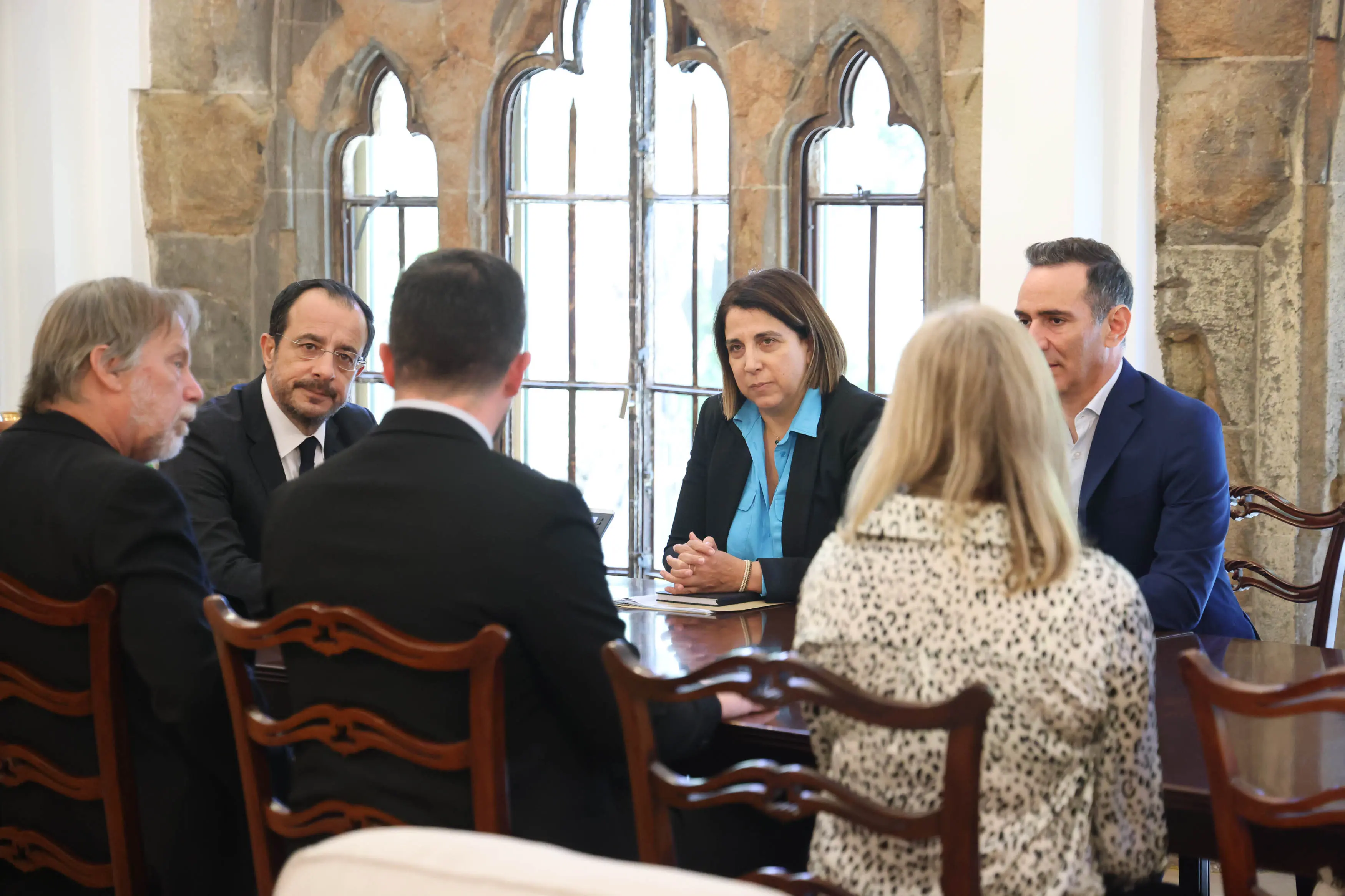 Έπεσαν οι υπογραφές στο Προεδρικό – Μνημόνιο συνεργασίας μεταξύ ΙδΕΚ και Tenstorrent