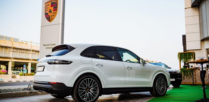 Επίσημη παρουσίαση της τρίτης γενιάς της Porsche Cayenne