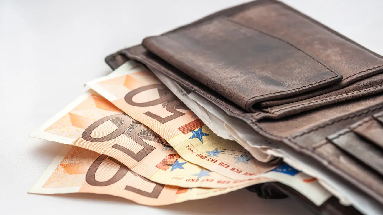 €650 μηνιαίως σε νέους πτυχιούχους για πρακτική