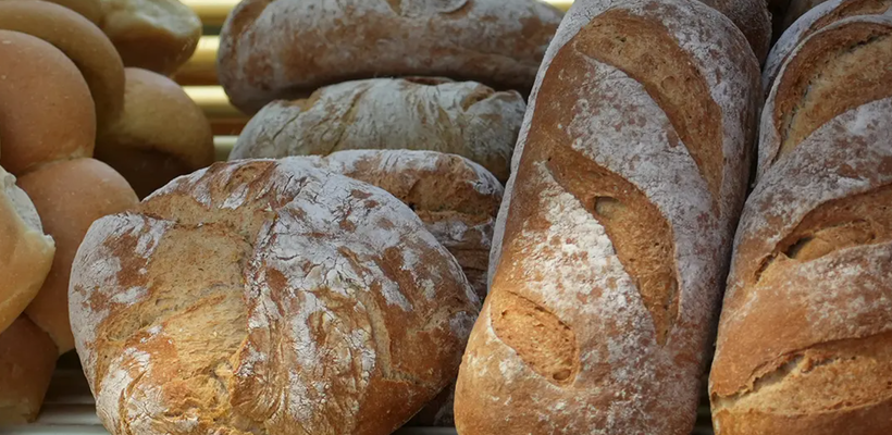 Το φρέσκο ψωμί στην Ελλάδα παραμένει από το 2020 το 2ο φθηνότερο στην Ευρώπη