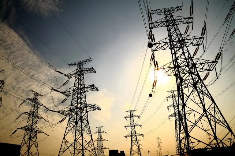 Υπάρχει κίνδυνος blackout; Μια ανάσα από το περσινό ρεκόρ η ζήτηση ρεύματος