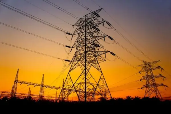 ΕΤΕΚ: Απάντηση στην υψηλή τιμή ρεύματος η «ενεργειακή δημοκρατία»