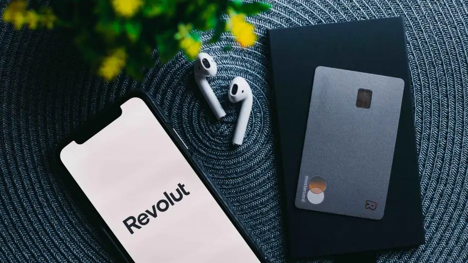 Στην Κύπρο η Revolut Bank