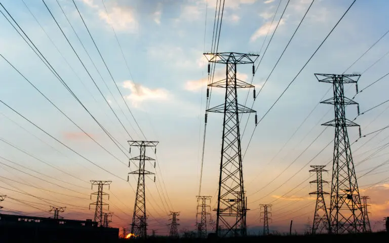 Τέλος στις επιδοτήσεις για το ρεύμα βάζει η Κομισιόν - Πόσο έχουν πέσει οι τιμές