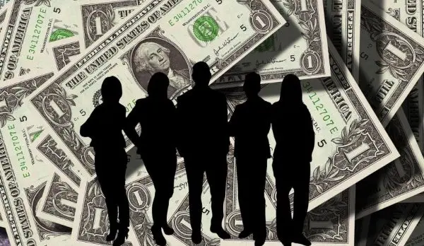 Πλούτος: Ο αριθμός των υπερπλούσιων εκτοξεύεται