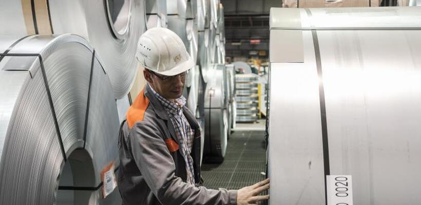 Ουάσινγκτον: Προαναγγέλλει νέες κυρώσεις σε κινεζικά ρολά χάλυβα