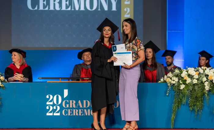 H RSM απονέμει βραβείο αριστείας στην τελετή αποφοίτησης του Πανεπιστημίου UCLan Cyprus 2022